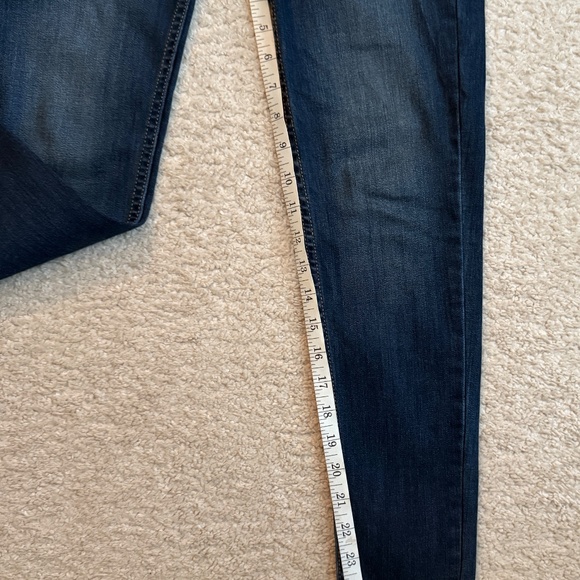 Women’s Levi’s 535 Super Skinny Jeans (size 4) - Picture 4 of 5